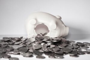 ネイルを自宅で節約しながらセルフで楽しむ方法は？