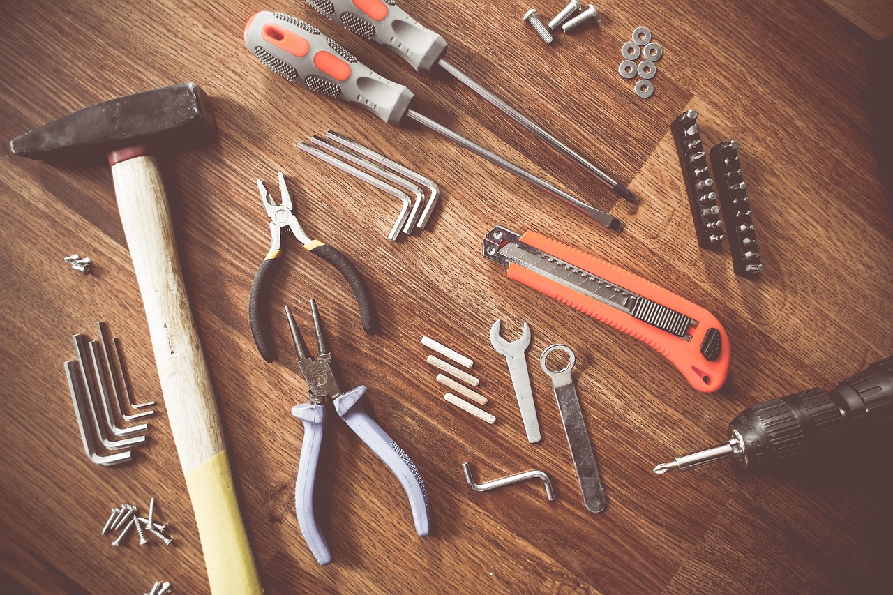 チラシ作成に最適なツールはどれですか？
