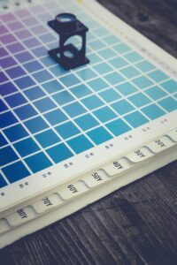 チラシ印刷を安くするためのサービス比較は？