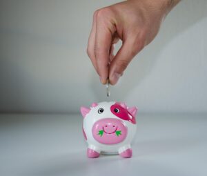交際費を無理なく節約するためのアイデアは？
